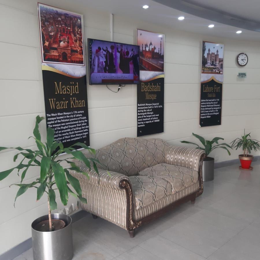 Premier Inn Davis Road Lahaur Zewnętrze zdjęcie