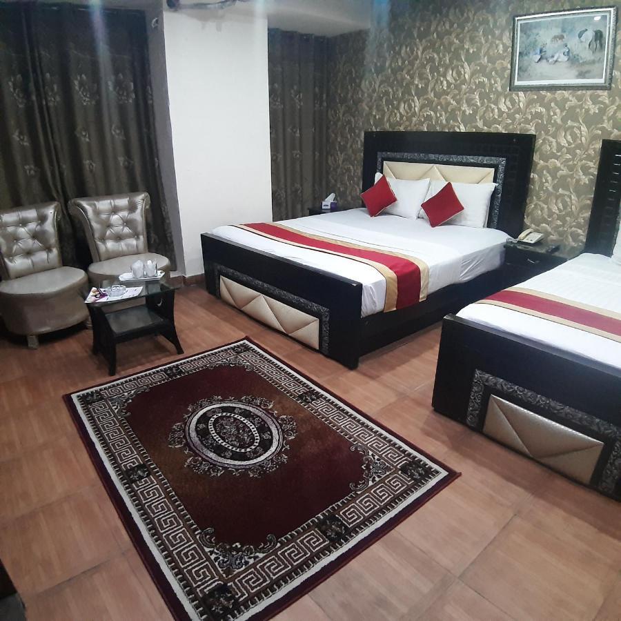Premier Inn Davis Road Lahaur Zewnętrze zdjęcie