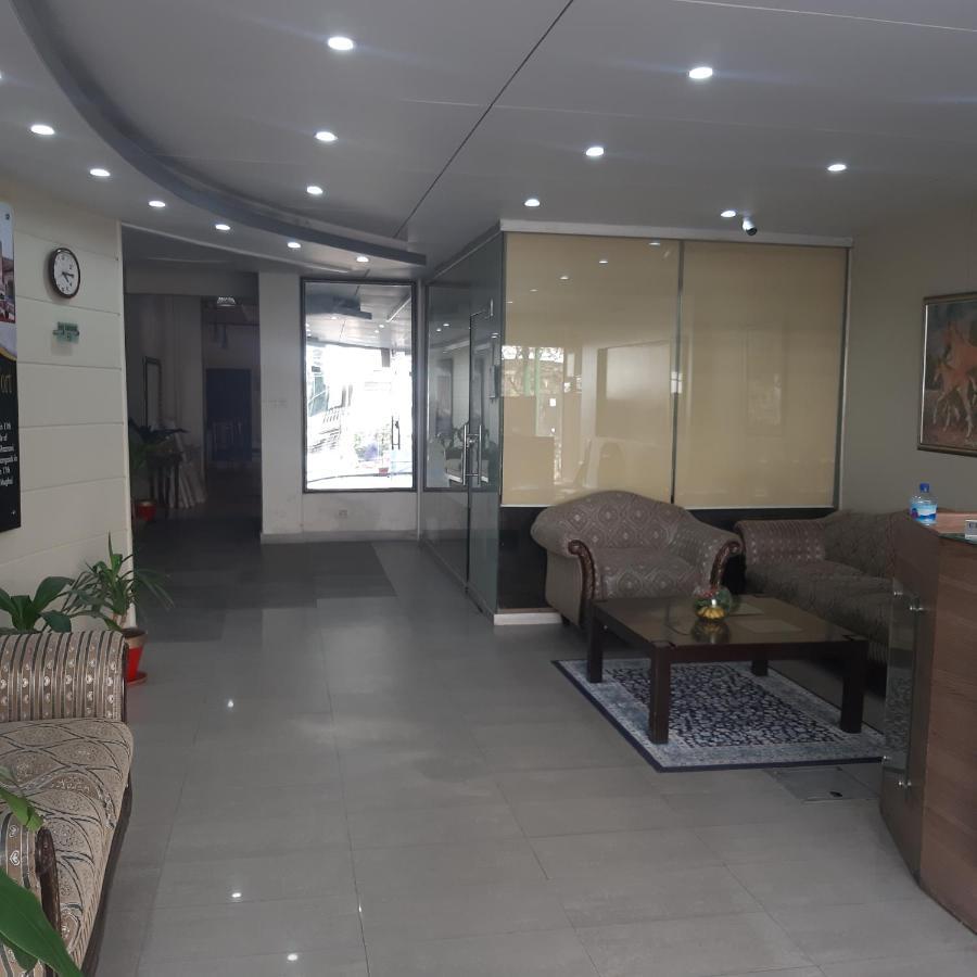 Premier Inn Davis Road Lahaur Zewnętrze zdjęcie
