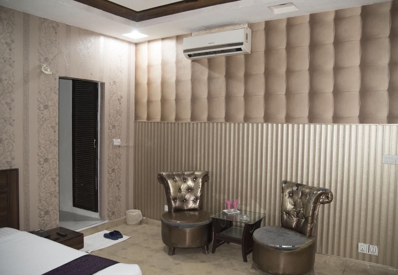 Premier Inn Davis Road Lahaur Zewnętrze zdjęcie