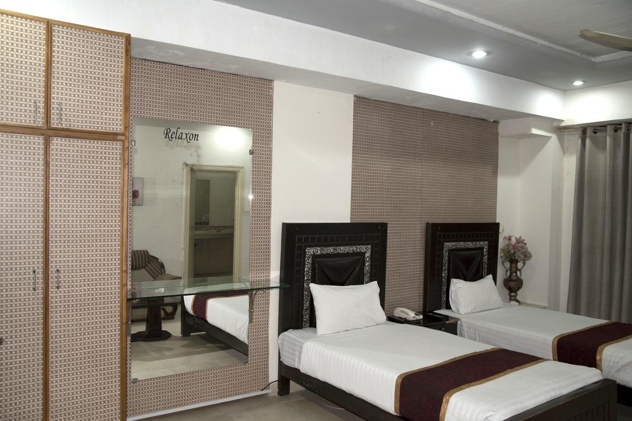 Premier Inn Davis Road Lahaur Zewnętrze zdjęcie