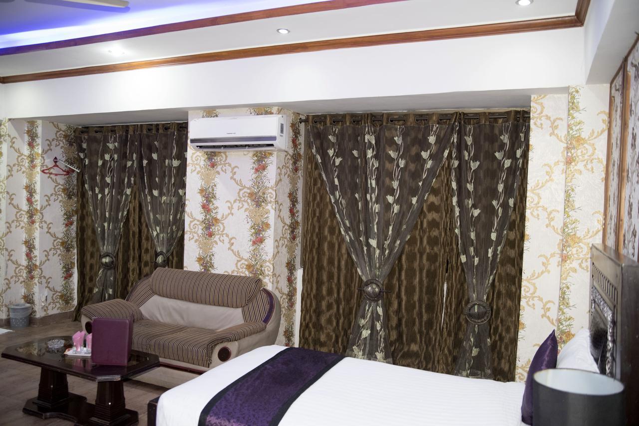 Premier Inn Davis Road Lahaur Zewnętrze zdjęcie